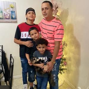 Meet your Posher, Dennis